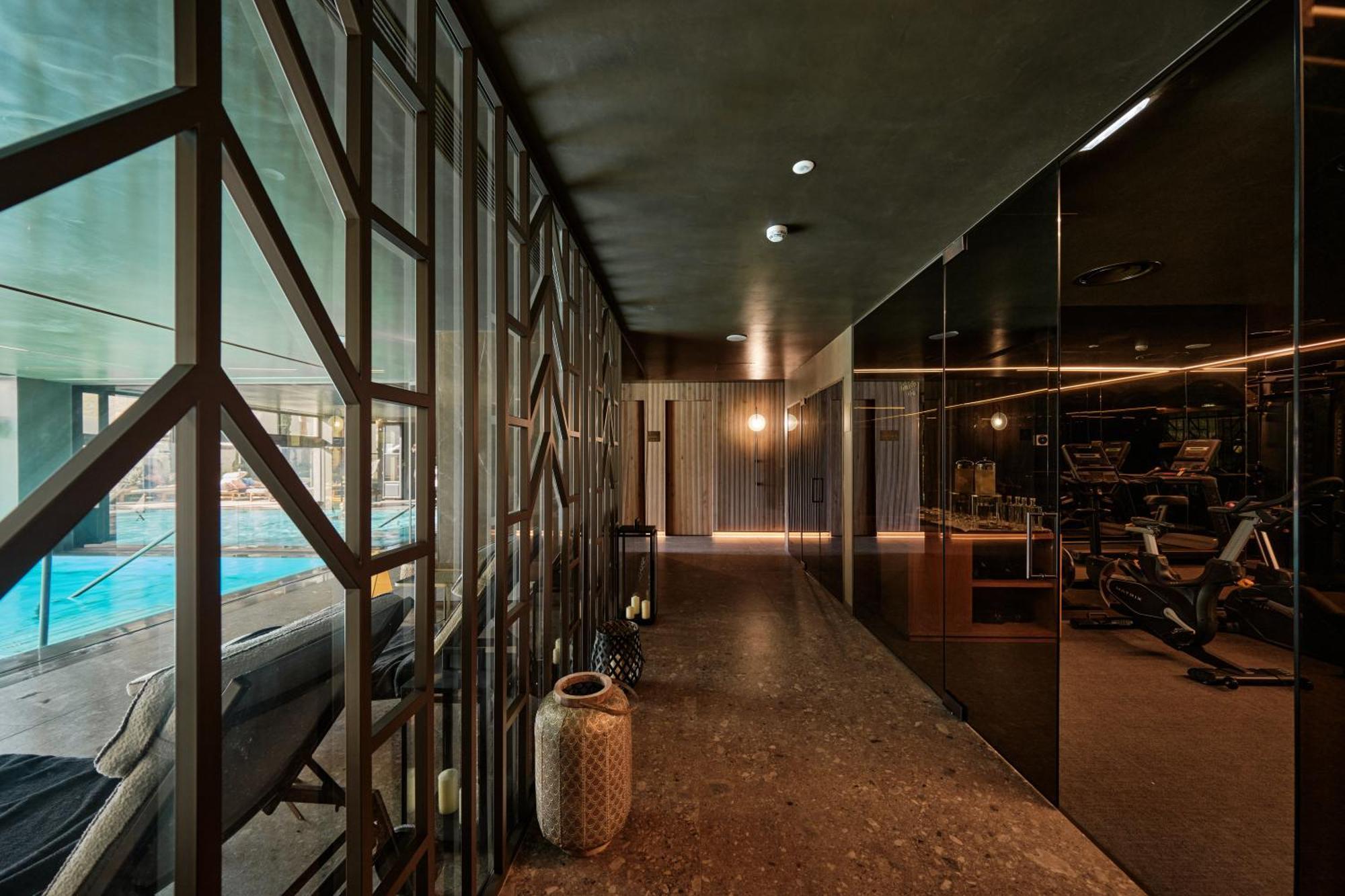 Ga Palace Hotel & Spa, A Xixth-Century Villa Porto Eksteriør bilde The gym at The Standard East Village