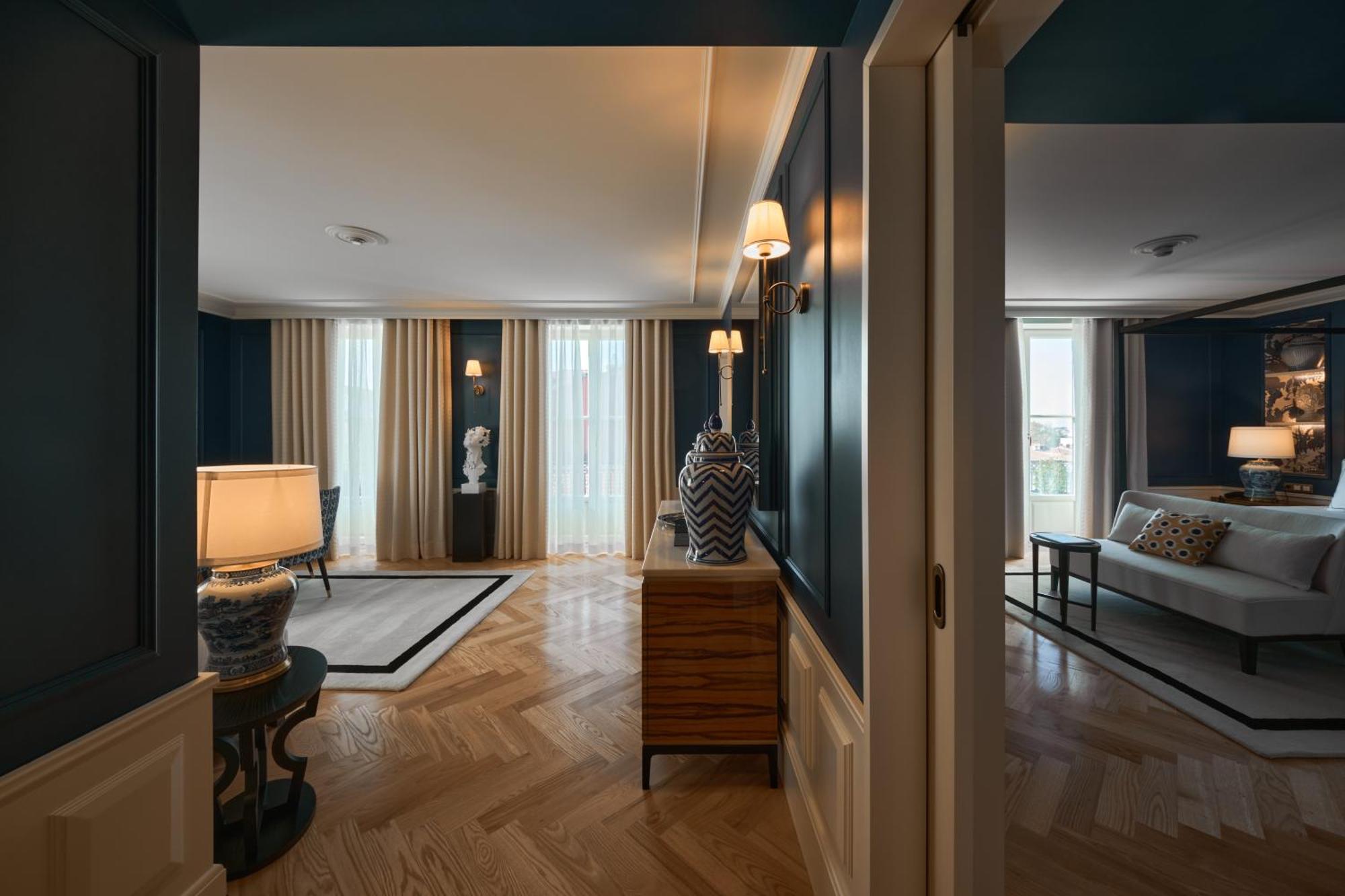 Ga Palace Hotel & Spa, A Xixth-Century Villa Porto Eksteriør bilde A suite at the hotel